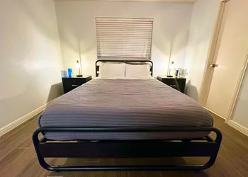 The Lone Star Lodge 2 bed/2 bath Wifi included hotel thumbnail 2