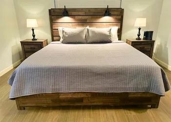 The Lone Star Lodge 2 bed/2 bath Wifi included hotel thumbnail 4