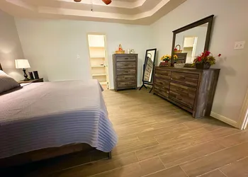 The Lone Star Lodge 2 bed/2 bath Wifi included hotel thumbnail 5