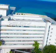 Ocean Front Casablanca Studios with FULL KITCHENS & Beach access By BL Rentals hotel detail image 3