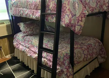 Air b/b lodge hotel thumbnail 2