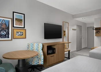 Hampton Inn By Hilton Dexter hotel thumbnail 8