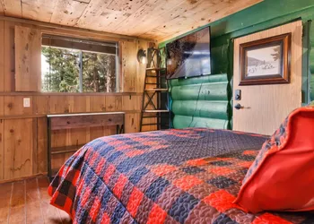 2031-Fox Lodge home hotel thumbnail 5