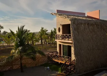 Norock Club and Beach hotel thumbnail 4
