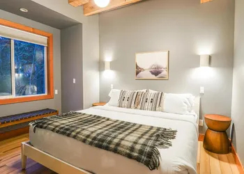 Whistler Peak Lodge hotel thumbnail 4