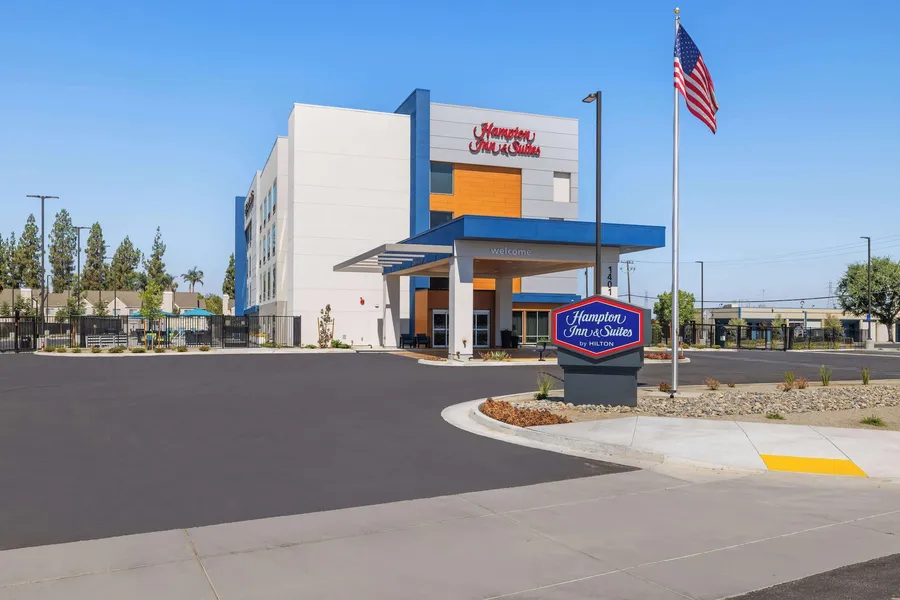 Hampton Inn & Suites Bakersfield Central hotel detail image 2
