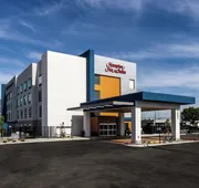 Hampton Inn & Suites Bakersfield Central hotel detail image 3