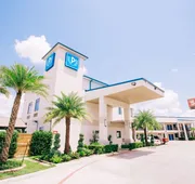 Palace Inn Blue I-45 & College Ave hotel detail image 3