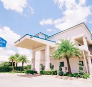 Palace Inn Blue I-45 & College Ave hotel detail image 4