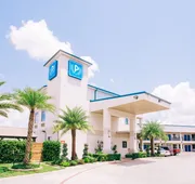 Palace Inn Blue I-45 & College Ave hotel detail image 7
