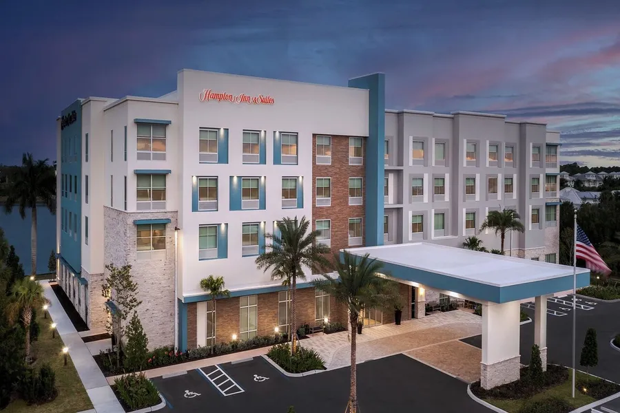 Hampton Inn & Suites Naples South hotel detail image 2