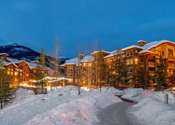3Bd 3Ba Summit Lodge Ski In I HOTTUB hotel thumbnail 3