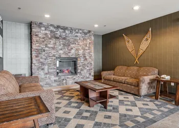3Bd 3Ba Summit Lodge Ski In I HOTTUB hotel thumbnail 4