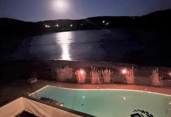 D'monaco Resorts at table rock lake hotel thumbnail 5