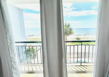 Summer Wind Ocean Front Hotel hotel thumbnail 3