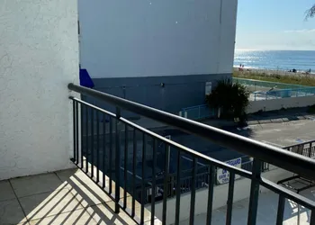 Summer Wind Ocean Front Hotel hotel thumbnail 4