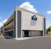 Days Inn & Suites by Wyndham Indianapolis Airport East hotel detail image 3