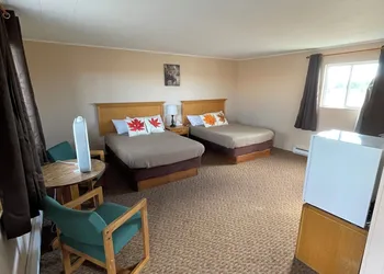 Fletchy's Pictured Rocks Resort hotel thumbnail 7