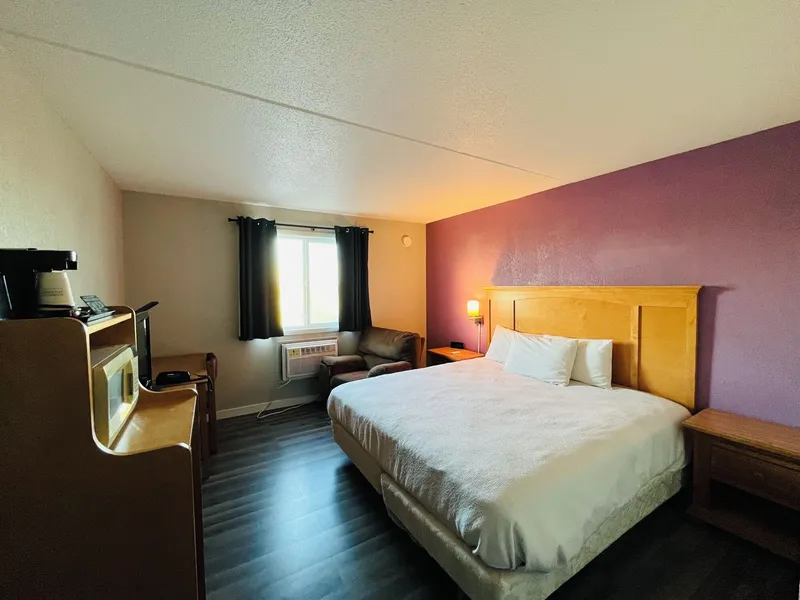 Sauk River Inn & Suites, a Travelodge by Wyndham hotel detail image 2