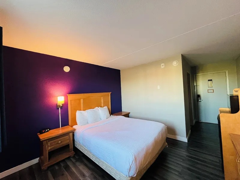 Sauk River Inn & Suites, a Travelodge by Wyndham hotel detail image 6