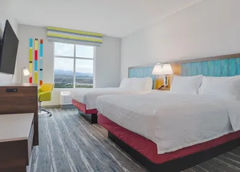 Hampton Inn By Hilton Santa Clarita-Valencia hotel thumbnail 4