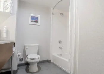 Hampton Inn By Hilton Santa Clarita-Valencia hotel thumbnail 6