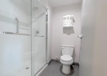 Hampton Inn By Hilton Santa Clarita-Valencia hotel thumbnail 7