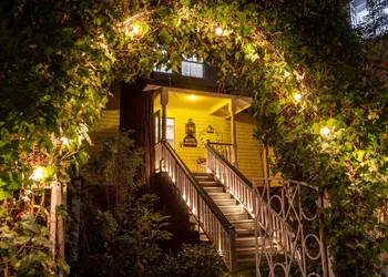 Boho Manor hotel thumbnail 3