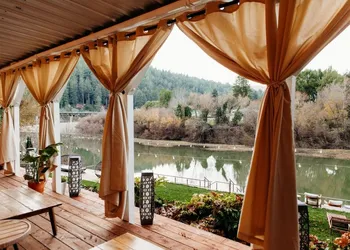 Boho Manor hotel thumbnail 7