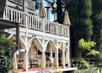 Boho Manor hotel thumbnail 8