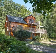 Log Home Retreat at Lake Winnipesaukee! hotel detail image 3