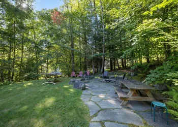 Log Home Retreat at Lake Winnipesaukee! hotel thumbnail 7