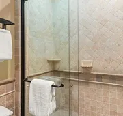Independence Square 308 Top Floor Hotel Room with Ideal Downtown Location hotel detail image 7