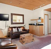 Independence Square Unit 313 Downtown Hotel Room in Aspen with Rooftop Hot Tub hotel detail image 4