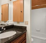 Independence Square Unit 313 Downtown Hotel Room in Aspen with Rooftop Hot Tub hotel detail image 5