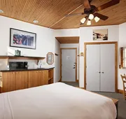 Independence Square 311 Best Location! Hotel Room with Rooftop Hot Tub in Aspen hotel detail image 3