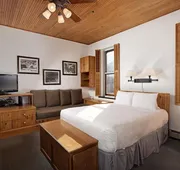 Independence Square 311 Best Location! Hotel Room with Rooftop Hot Tub in Aspen hotel detail image 4
