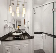 Independence Square 302 Top Floor Stylish Hotel Room with Wet Bar A/C in Downtown Aspen hotel detail image 7