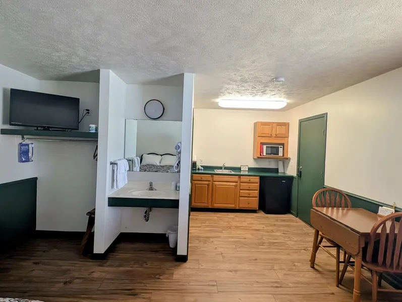 Auburn Inn Motel & Long Creek RV Park hotel detail image 6