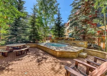 1 Bedroom Mountain Condo in River Run Village with Beautiful Mountain Views and Walking Distance to Ski hotel thumbnail 8