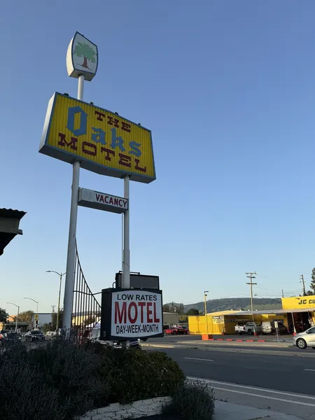 The Oaks Motel hotel detail image 2