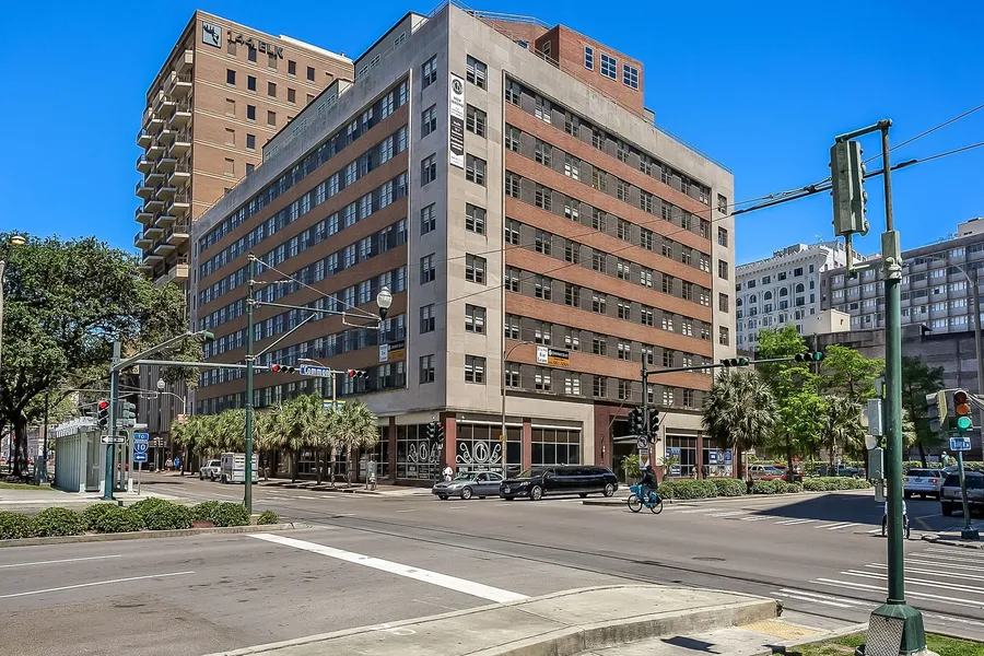 Upscale Condos and Penthouses Close to Canal & Bourbon St. hotel detail image 2