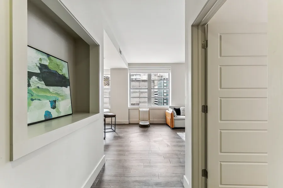 Upscale Condos and Penthouses Close to Canal & Bourbon St. hotel detail image 6