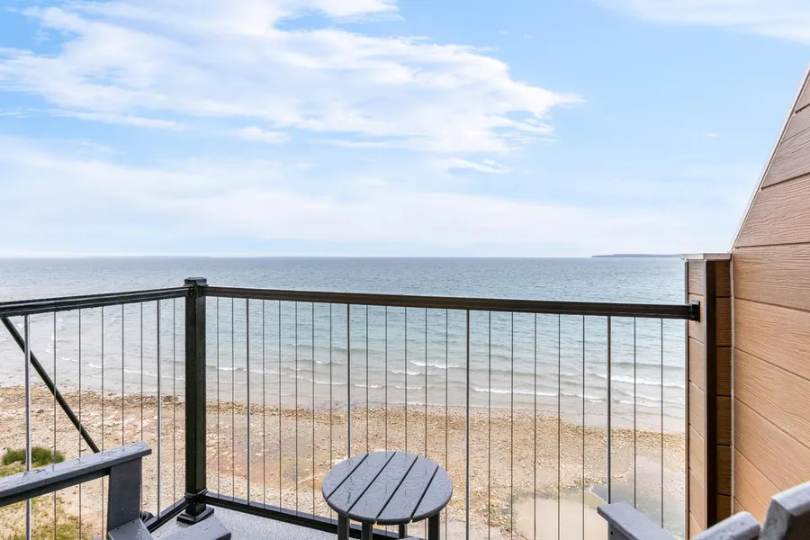 Hampton Inn St Ignace Lakefront Mackinac hotel detail image 2
