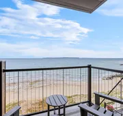 Hampton Inn St Ignace Lakefront Mackinac hotel detail image 4