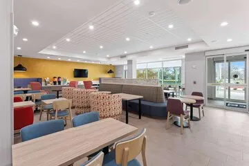 Home2 Suites By Hilton Lake Jackson hotel detail image 2