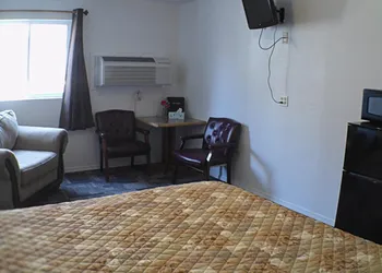 Americas Best Value Inn Salmon hotel thumbnail 5