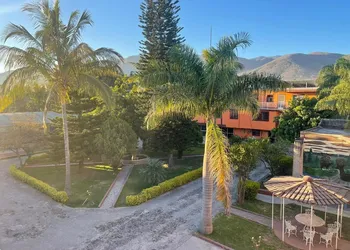 Hotel Cuatro Caminos hotel thumbnail 2