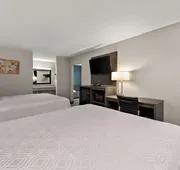 Econo Lodge Inn & Suites Laredo - Nuevo Laredo hotel detail image 7