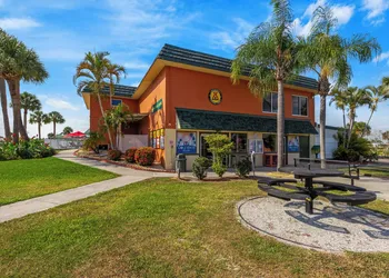 Okeechobee KOA Resort hotel thumbnail 2